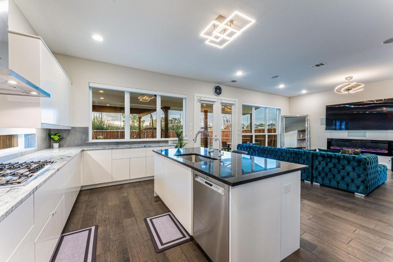 Luxury Home With Rooftop Views Dallas Exteriör bild